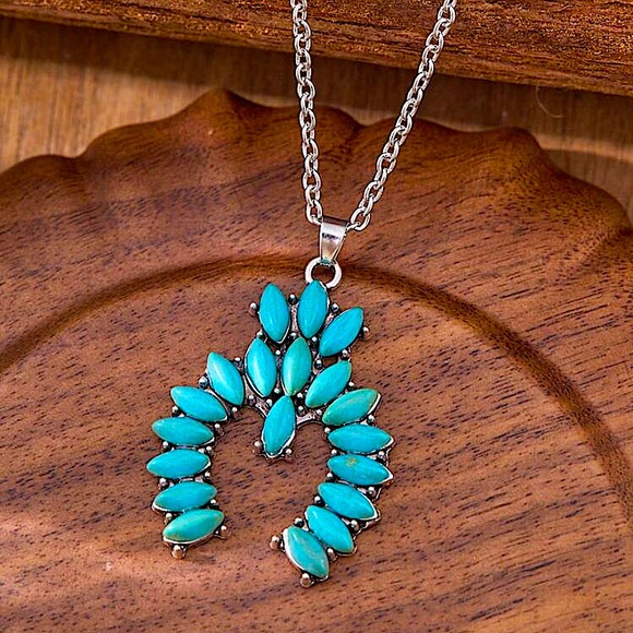 Western Squash Blossom Turquoise Necklace, Navajo Bohemian Necklace Earr… - Picture 5 of 5
